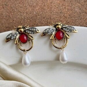 Elegant Bee Design Earrings with Pearl Drop